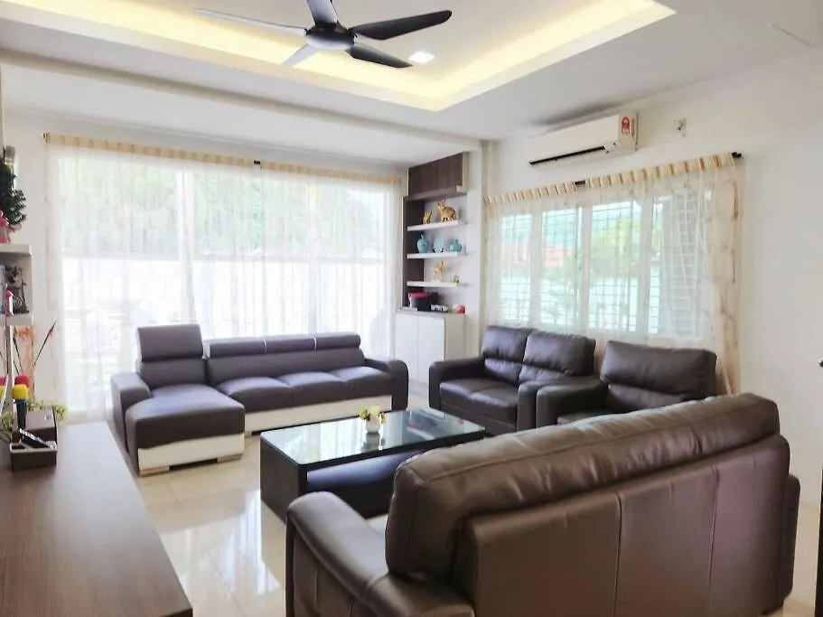 Tambun Lost World Luxury Villa 5Br/20 Pax/Mahjong/Karaok/Bbq/Garden Events 0*,